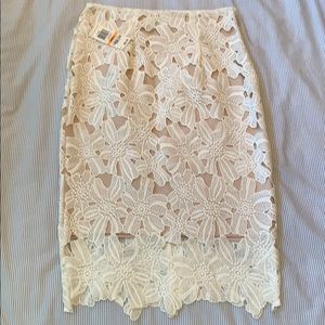 Lace Midi skirt